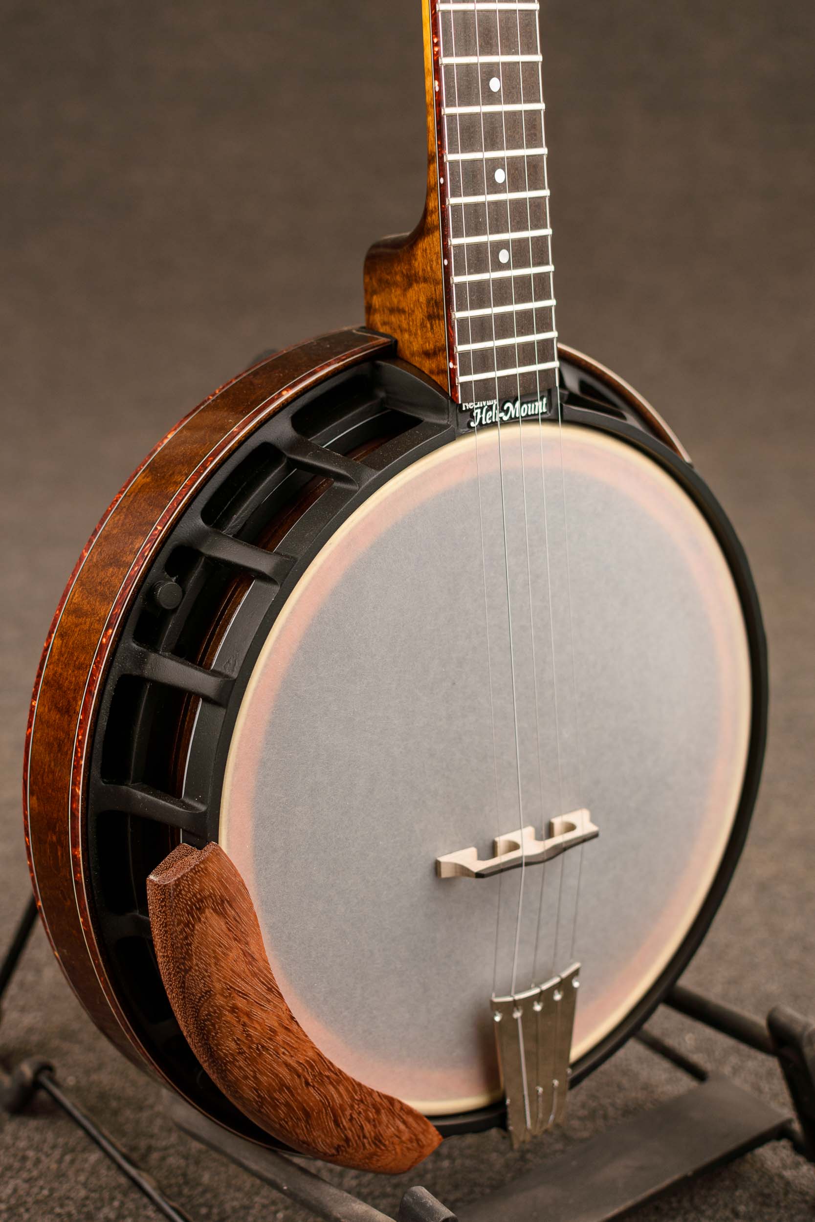 Nechville Aries 5 String Bluegrass Banjo w/ Custom Honey Amber Finish