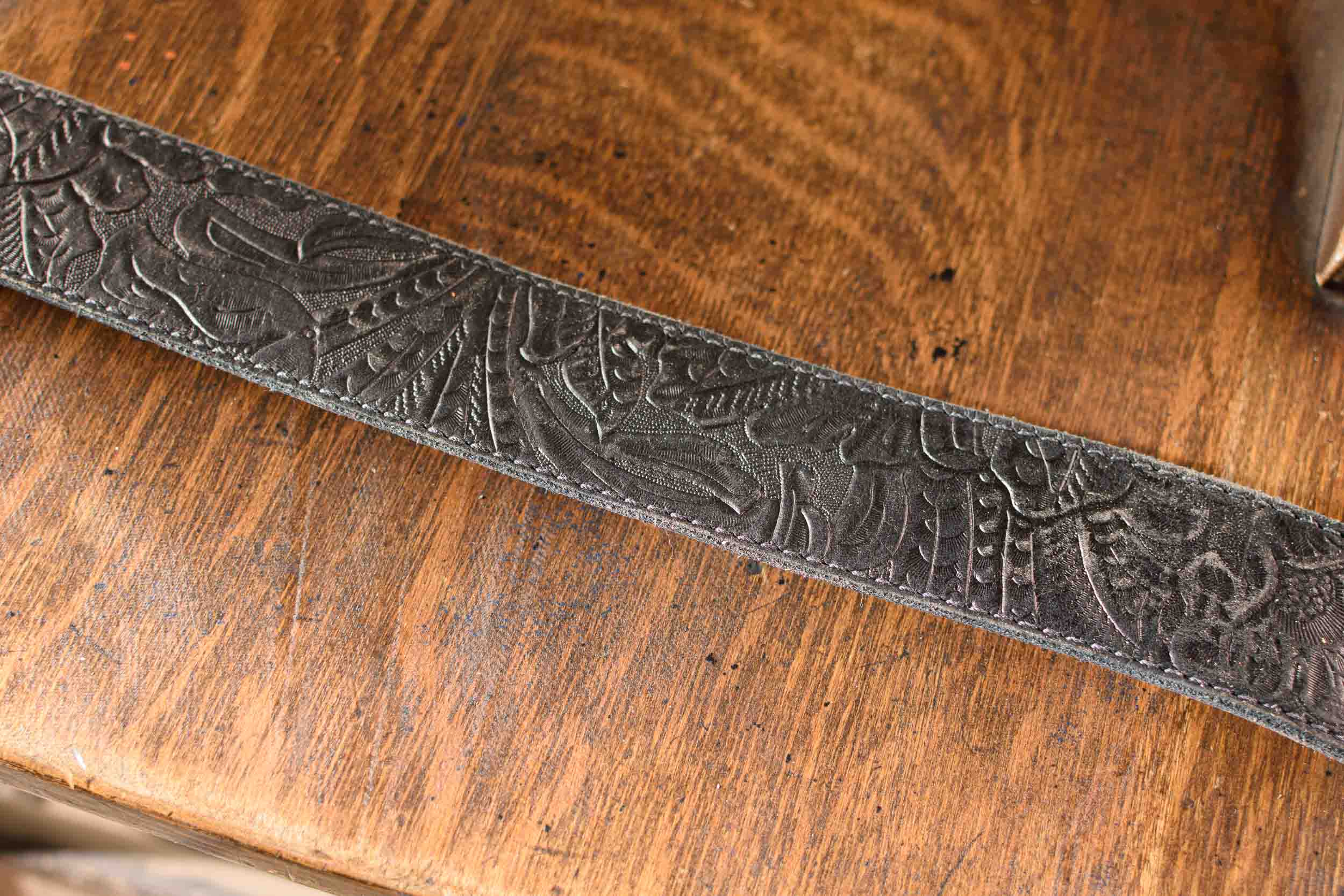 Rusty Knuckles Leather Banjo Strap - Black Patterned